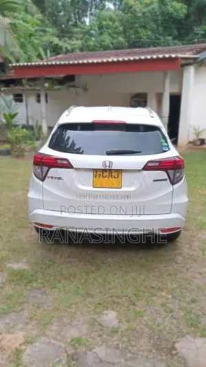 Honda Vezel 2015 SUV (Used)