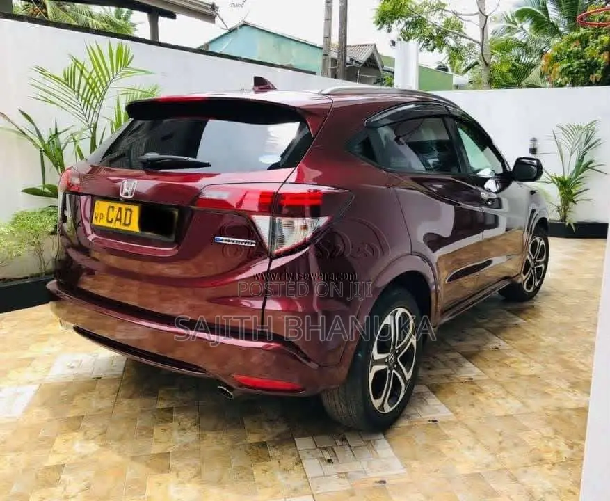 Honda Vezel 2014 SUV (Used)