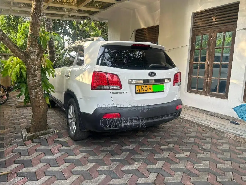 Kia Sorento 2011 SUV (Used)