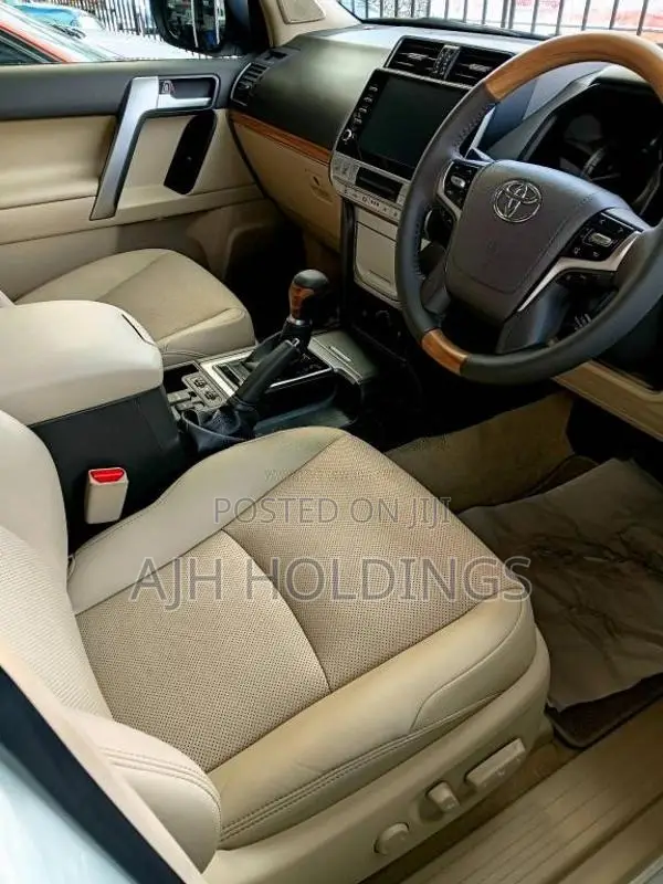 Toyota Land Cruiser Prado TRJ 150 TXL 2023 SUV Unregistered (Reconditi