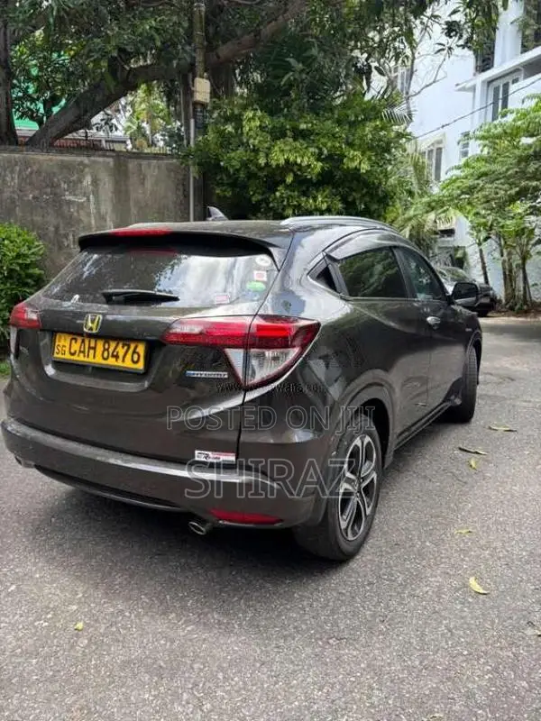 Honda Vezel 2015 SUV (Used)