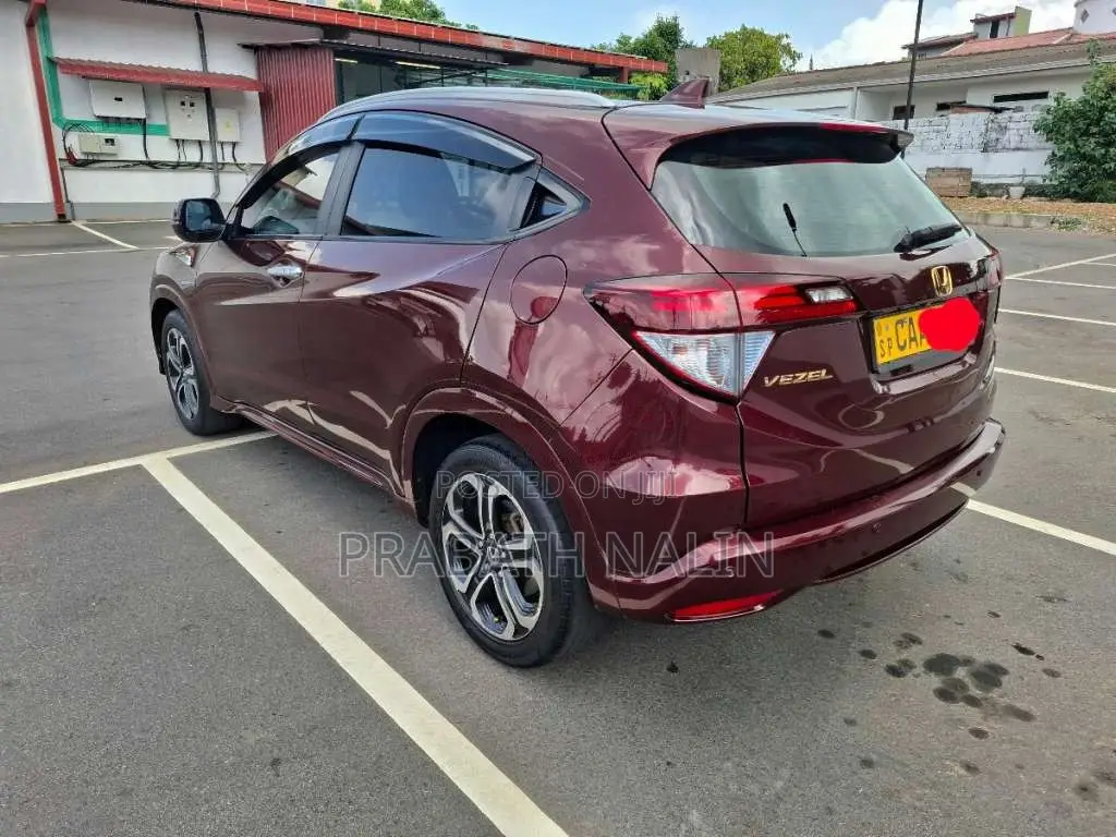 Honda Vezel 2014 SUV (Used)