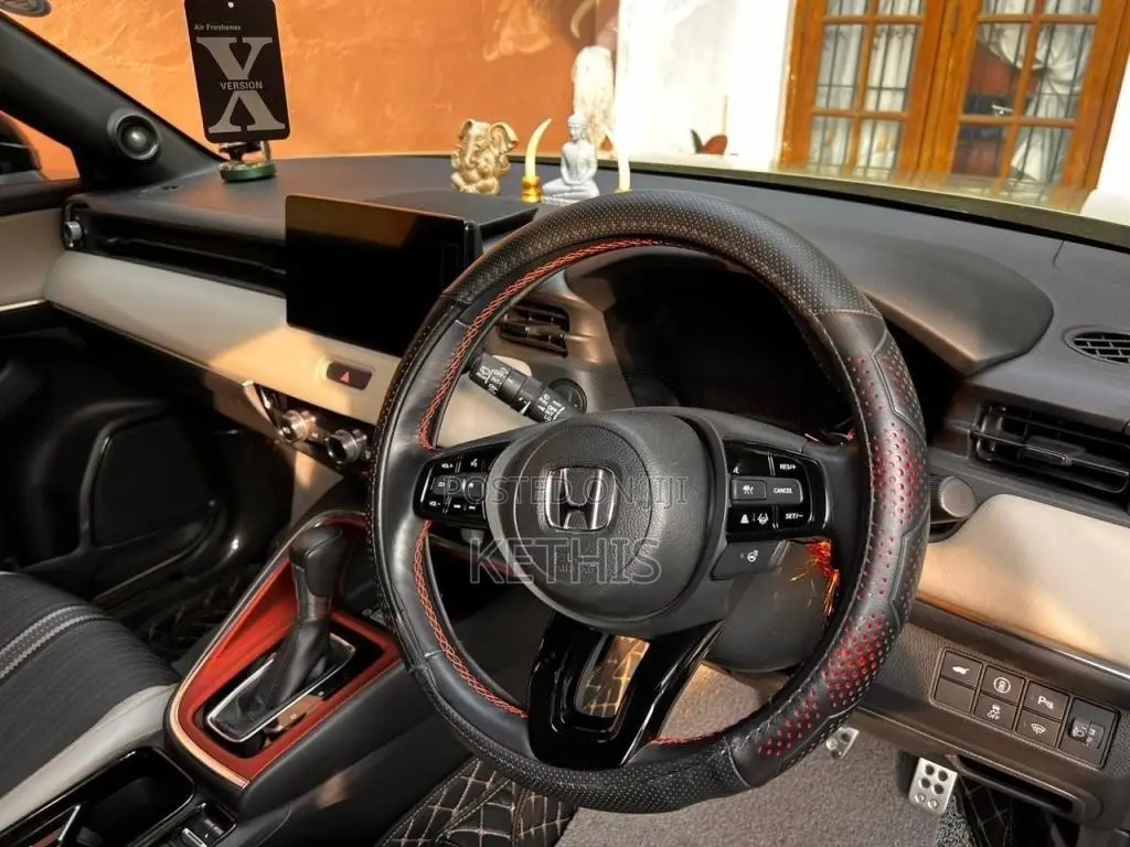 Honda Vezel 2023 SUV (Used)