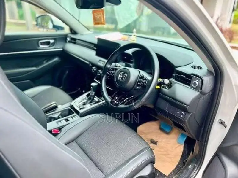 Honda Vezel Z Grade 2024 SUV (Used)