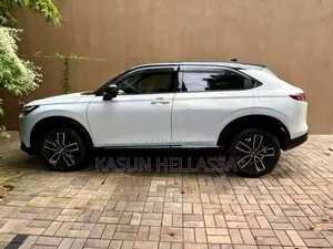 Honda Vezel 2025 SUV (Used)
