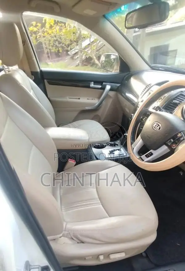 Kia Sorento 2011 SUV (Used)