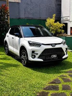 Toyota Raize 2025 SUV (Used)