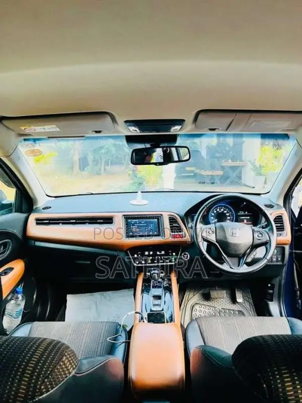 Honda Vezel 2014 SUV (Used)