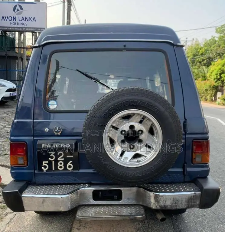Mitsubishi Pajero 1988 SUV (Used)