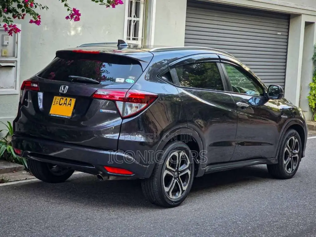 Honda Vezel Z 2014 SUV (Used)