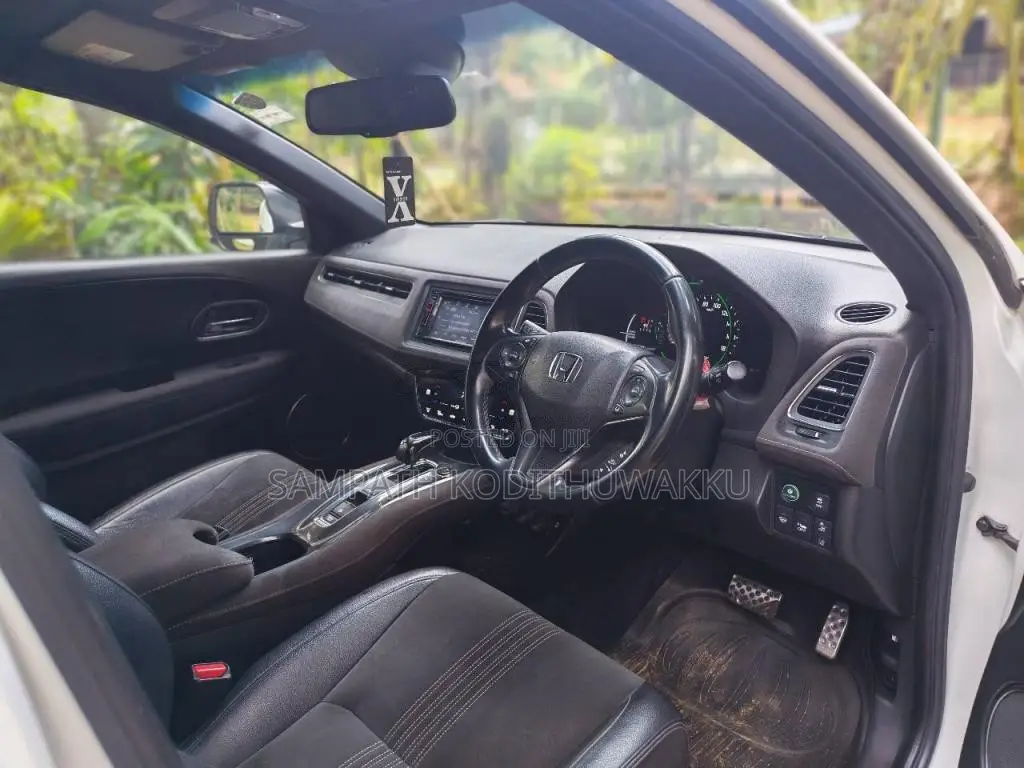 Honda Vezel RS LED 2018 SUV (Used)
