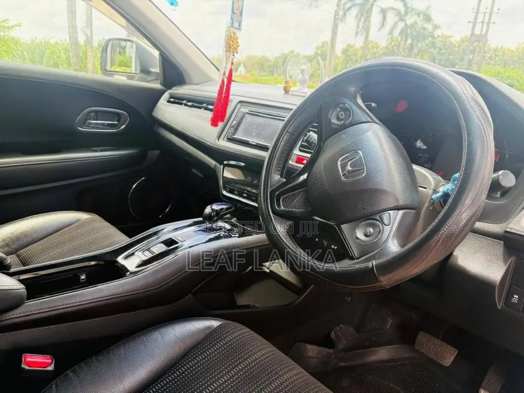 Honda Vezel 2014 SUV (Used)