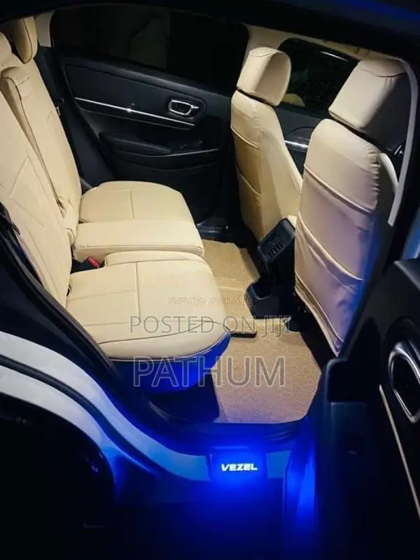 Honda Vezel 2025 SUV (Used)