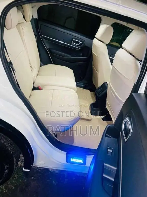 Honda Vezel 2025 SUV (Used)