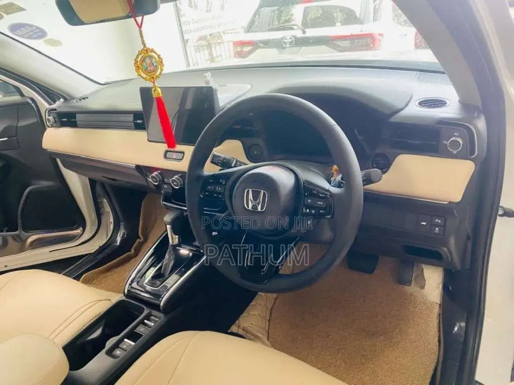 Honda Vezel 2025 SUV (Used)