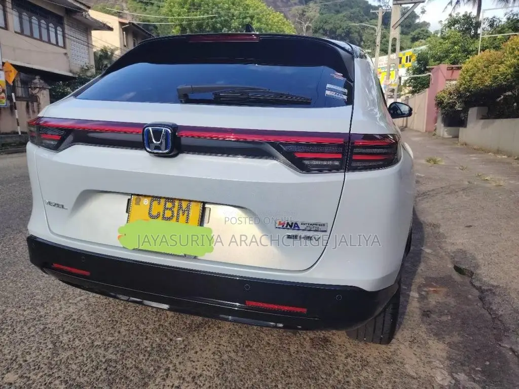 Honda Vezel 2024 SUV (Used)