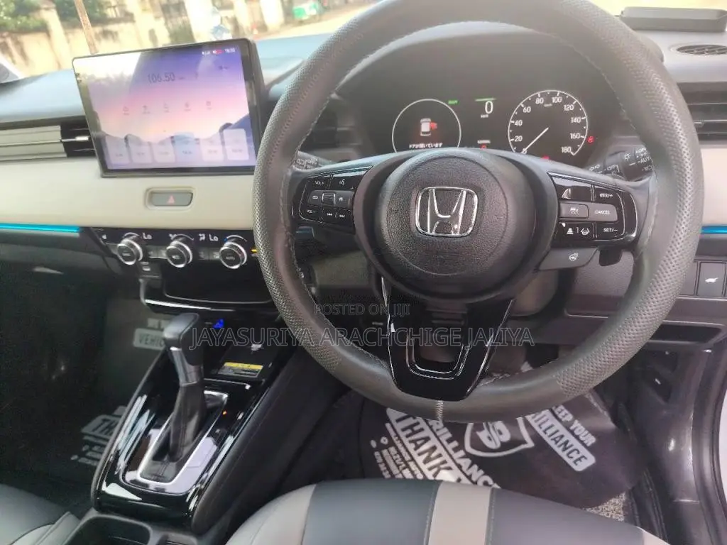 Honda Vezel 2024 SUV (Used)