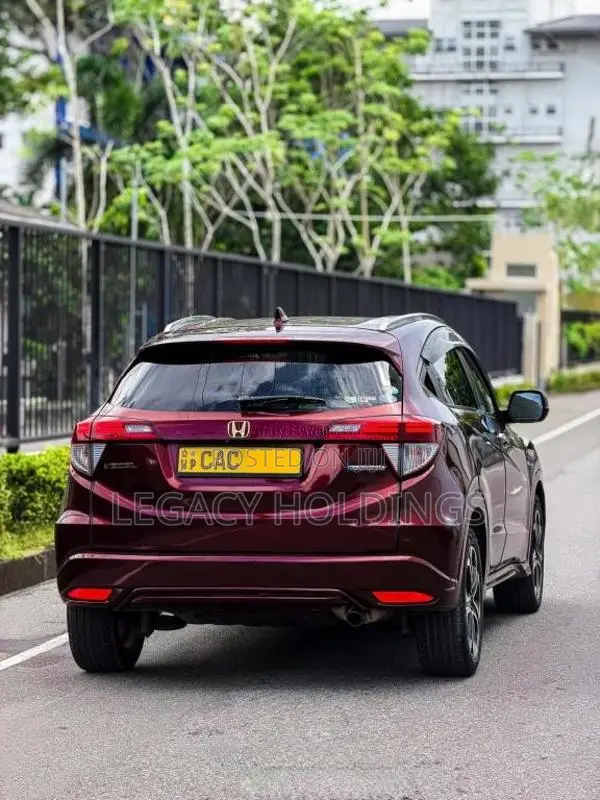 Honda Vezel 2014 SUV (Used)