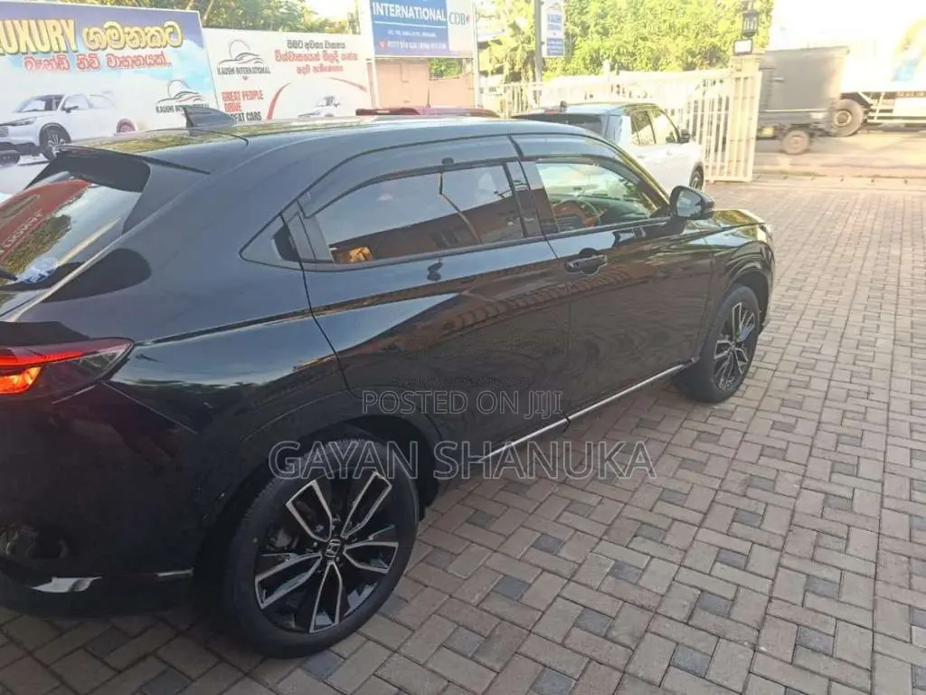 Honda Vezel Z Premium 10sps 2023 SUV Unregistered (Recondition)