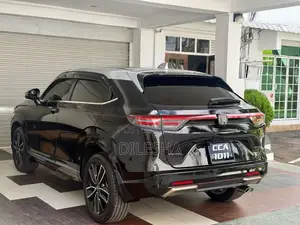 Honda Vezel Z Play 2025 SUV (Used)