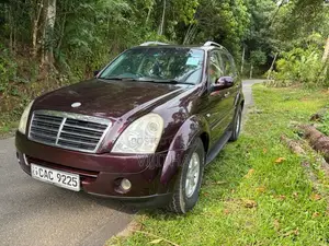 Micro Sssang Yong 2014 SUV (Used)