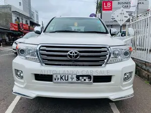 Toyota Land Cruiser V8 ZX 2011 SUV (Used)