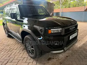 Toyota TRJ 250 2024 SUV (Used)