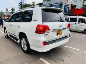 Toyota Land Cruiser V8 ZX 2011 SUV (Used)