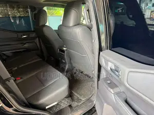 Toyota TRJ 250 2024 SUV (Used)