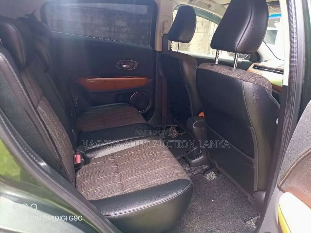 Honda VEZEL ORANGE 2014 SUV (Used)