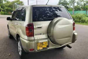 Toyota RAV4 J STYLE 2000 SUV (Used)