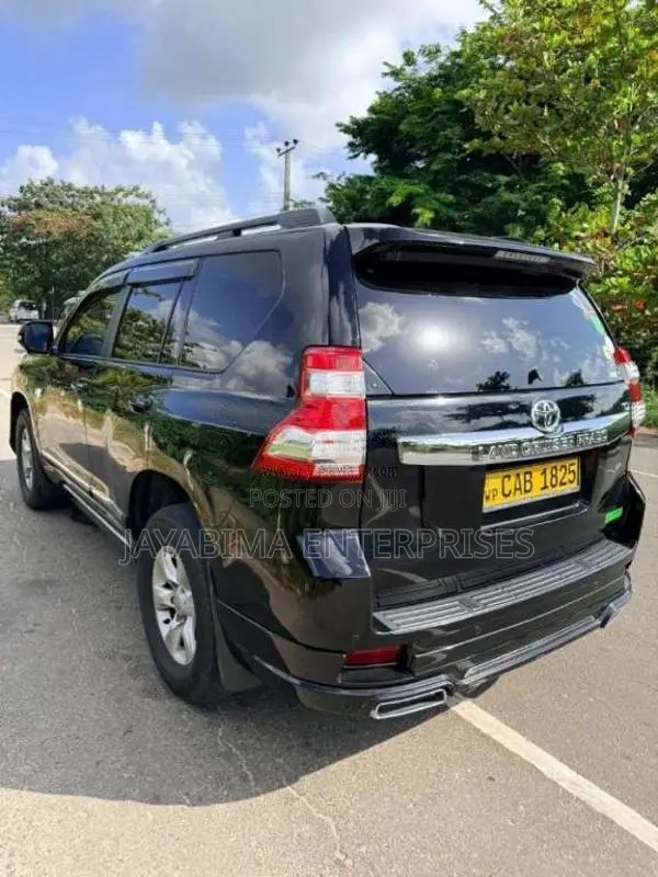 Toyota Land Cruiser Prado TX 150 2012 SUV (Used)