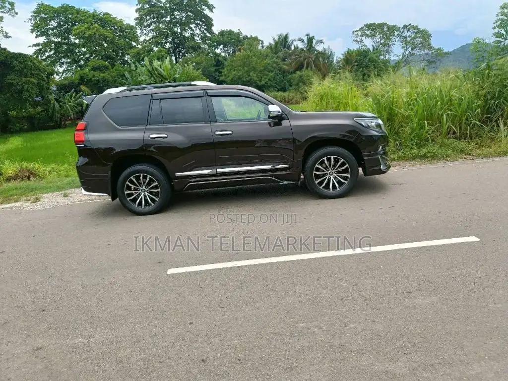 Toyota Land Cruiser 2017 SUV Brand New