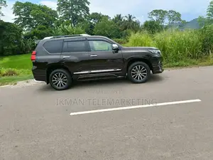 Toyota Land Cruiser 2017 SUV Brand New