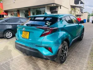 Toyota CHR 2016 SUV (Used)