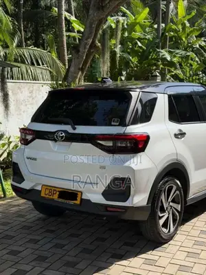 Toyota Raize 2025 SUV (Used)