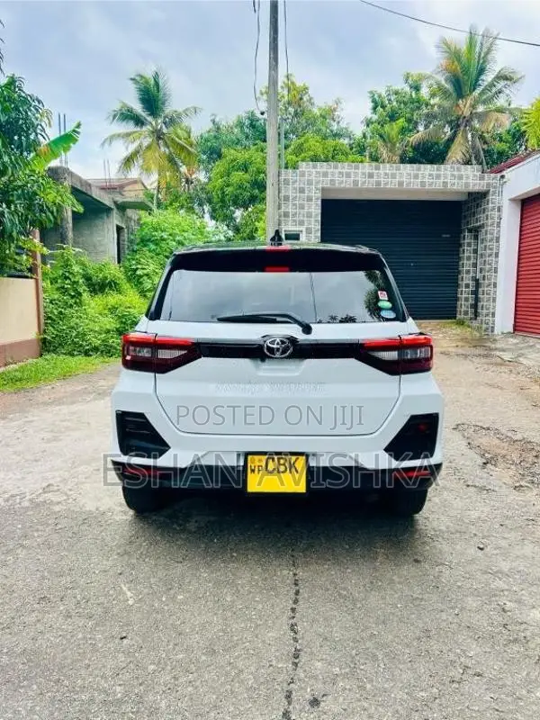 Toyota Raize 2020 SUV (Used)