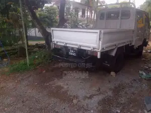 Toyota Dyna 1988 Crew Cab (Used)