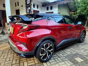 Toyota CHR NGX10 GT TURBO 2018 SUV (Used)