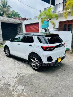 Toyota Raize 2020 SUV (Used)
