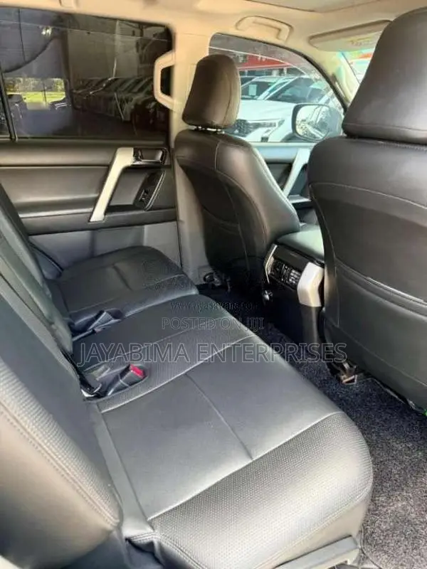 Toyota Land Cruiser Prado TX 150 2012 SUV (Used)