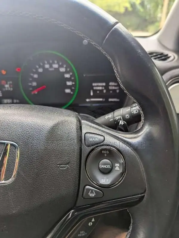 Honda Vezel 2017 SUV (Used)