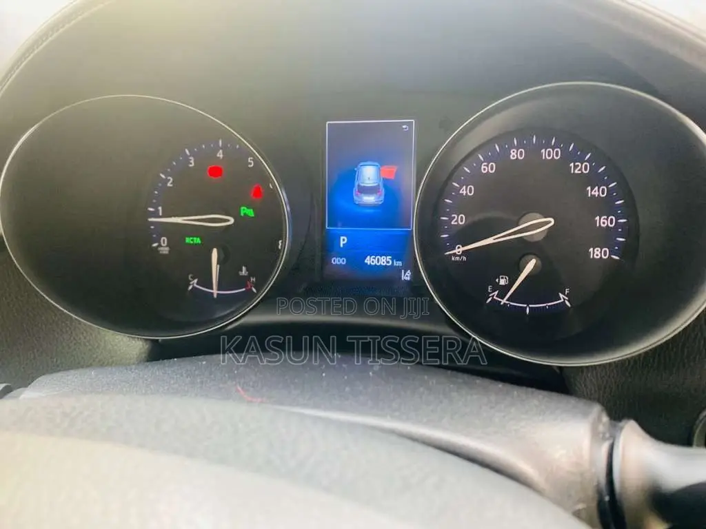 Toyota CHR 2016 SUV (Used)