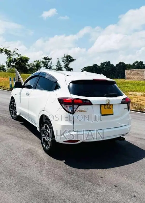 Honda Vezel 2014 SUV (Used)