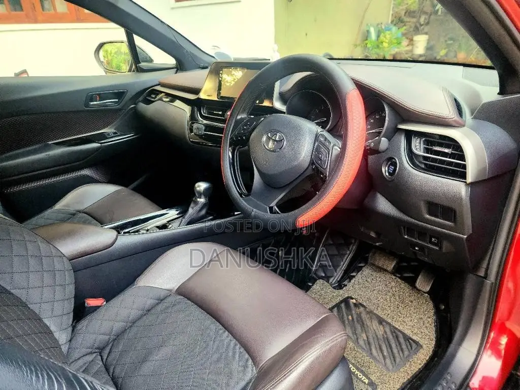 Toyota CHR NGX10 GT TURBO 2018 SUV (Used)