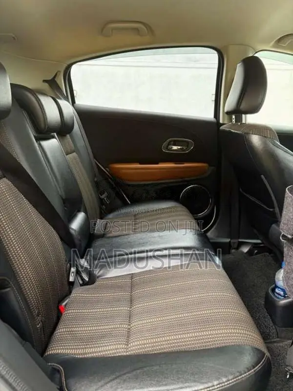 Honda Vezel 2014 SUV (Used)
