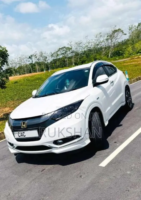 Honda Vezel 2014 SUV (Used)