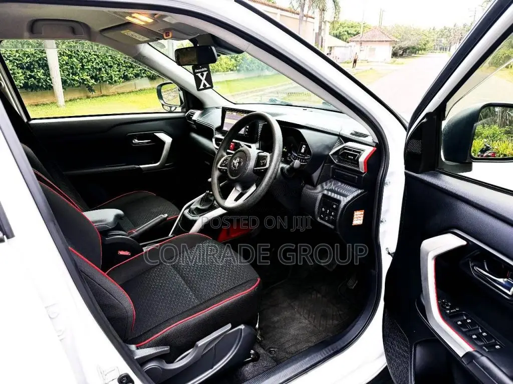 Toyota Raize 2023 SUV (Used)