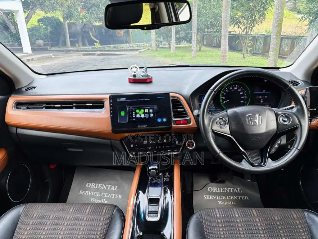 Honda Vezel 2014 SUV (Used)