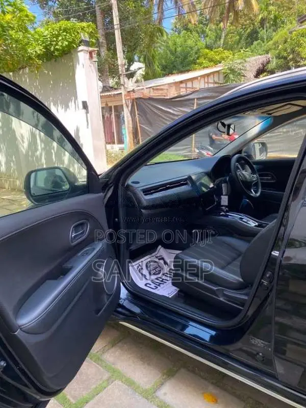 Honda Vezel 2016 SUV (Used)